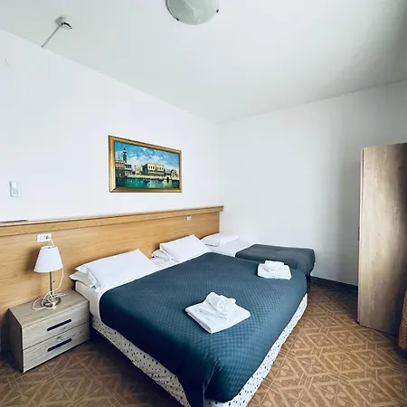 Hotel Tito 3*