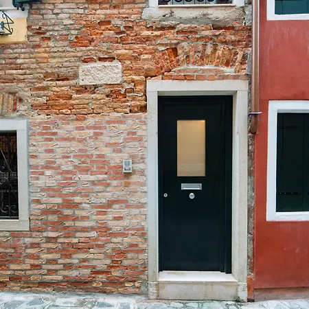 Ca Delle Capriate, An Intimate Retreat At Ca D'oro Apartment *