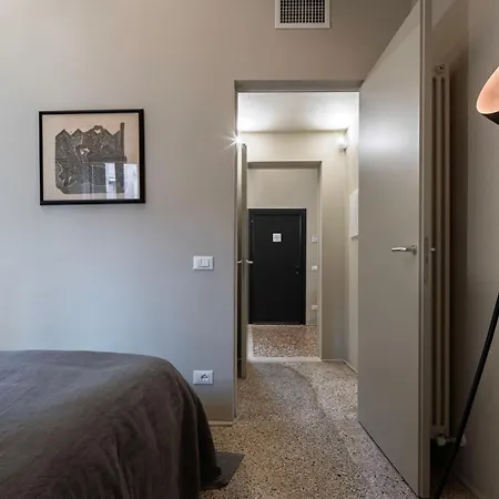 Ca Delle Capriate, An Intimate Retreat At Ca D'oro Apartment *