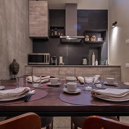 Ca Delle Capriate, An Intimate Retreat At Ca D'oro Apartment Venice