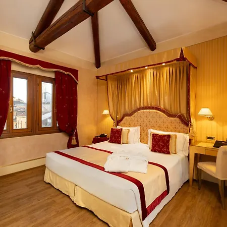 Hotel A La Commedia 4*
