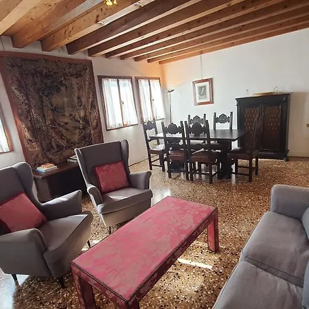 Palazzo Contarini Della Porta Di Ferro Aparthotel *