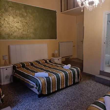 ゲストハウス Palazzo Lion Morosini - Check In Presso Ai Santi Apostoli 3*