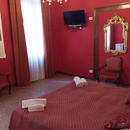 ゲストハウス Palazzo Lion Morosini - Check In Presso Ai Santi Apostoli ヴェネツィア