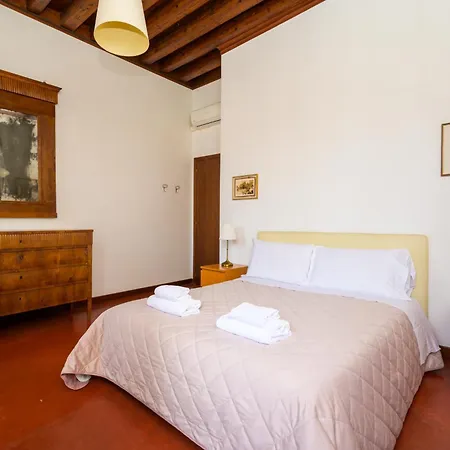 Apartment Ca Romite *