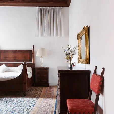 Aparthotel Palazzo Contarini Della Porta Di Ferro Venice