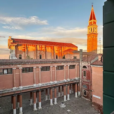 Aparthotel Palazzo Contarini Della Porta Di Ferro