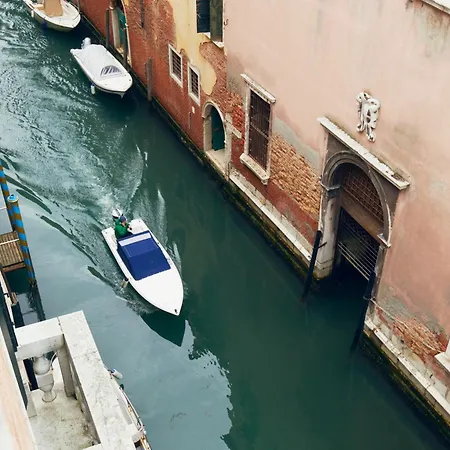 Aparthotel Palazzo Contarini Della Porta Di Ferro