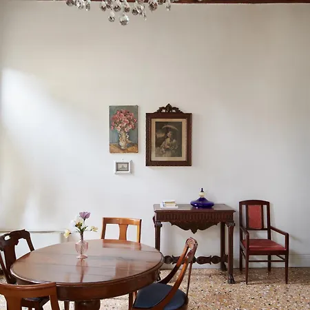 Aparthotel Palazzo Contarini Della Porta Di Ferro