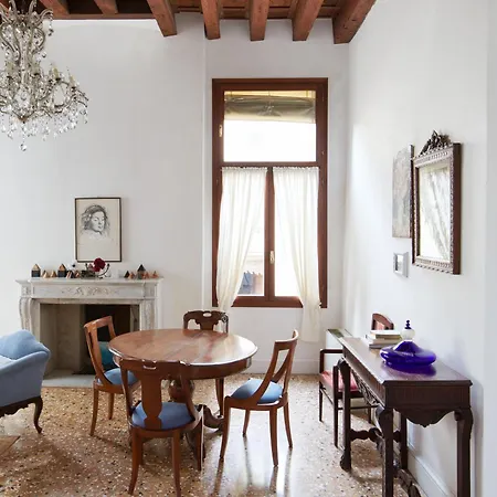 Aparthotel Palazzo Contarini Della Porta Di Ferro