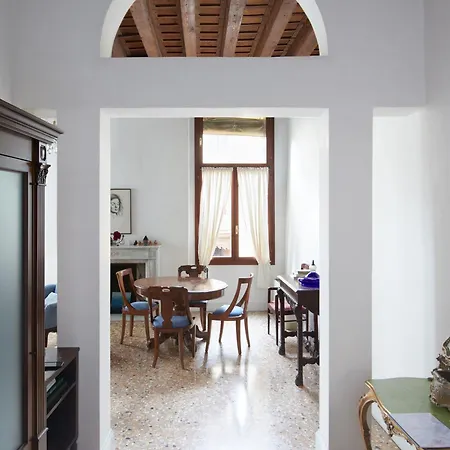 Palazzo Contarini Della Porta Di Ferro * Venice