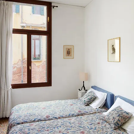 Palazzo Contarini Della Porta Di Ferro Aparthotel
