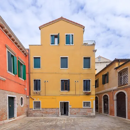 Santa Marghe House