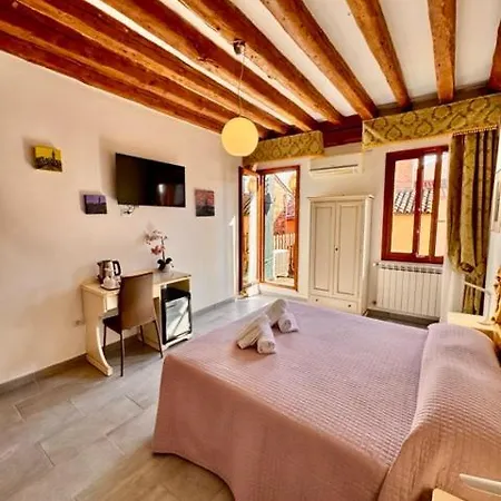 Vivere - Cozy In The Heart Of