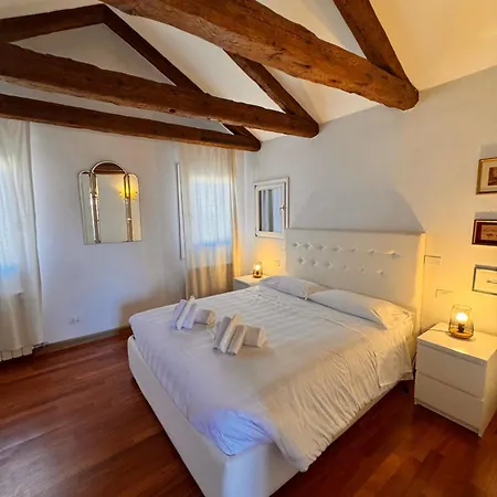 아파트 Vivere - Cozy In The Heart Of 베니스