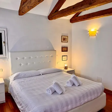 아파트 Vivere - Cozy In The Heart Of 베니스