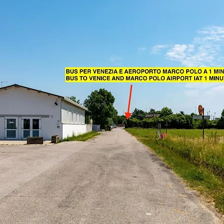 Appia Free Parking E Fast Access To By Bus
