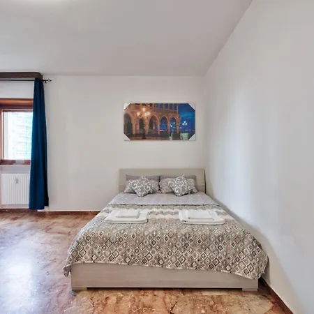 Arish Downtown Guest house *