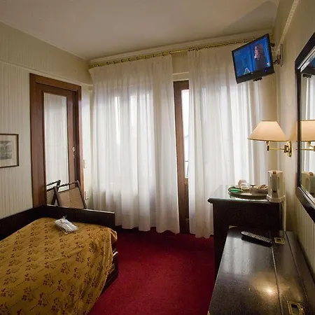 Hotel Agli Alboretti 3*