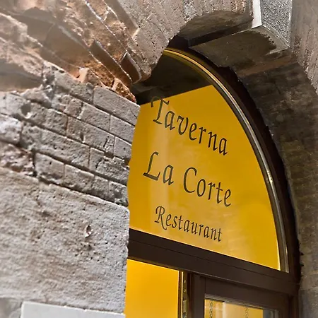 La Corte Bed & Breakfast 3*