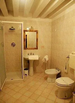 Residenza Nobile - Locazione Turistica 2* ונציה