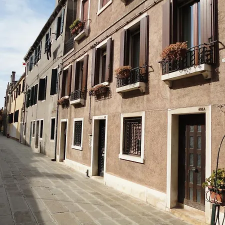 Asteria Venetian Apartamento