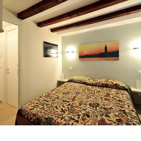 La Vida - Faville Apartment