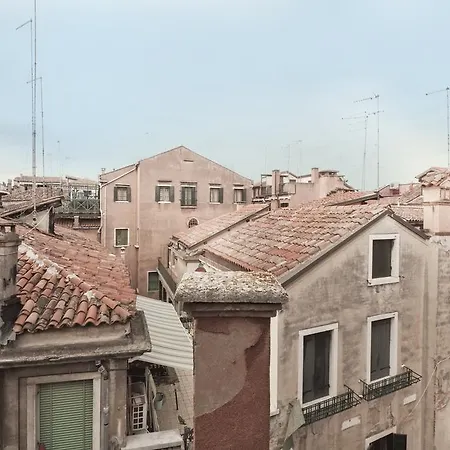 Palazzetto San Lio, Rialto Apartment