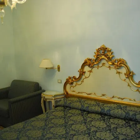 Bed & Breakfast Alloggi Santa Sofia Venedig
