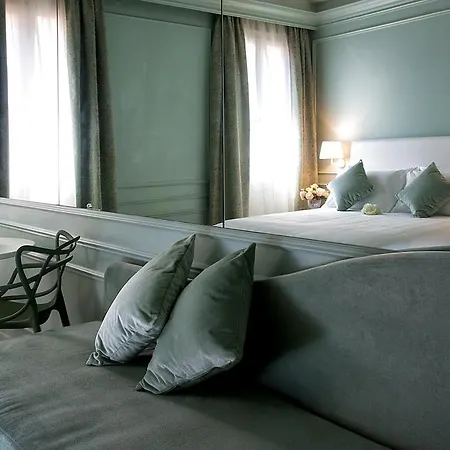 Aquamare, Boutique Venise