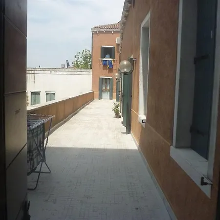 Hostel Hostel Biennale *