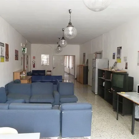 Hostel Hostel Biennale