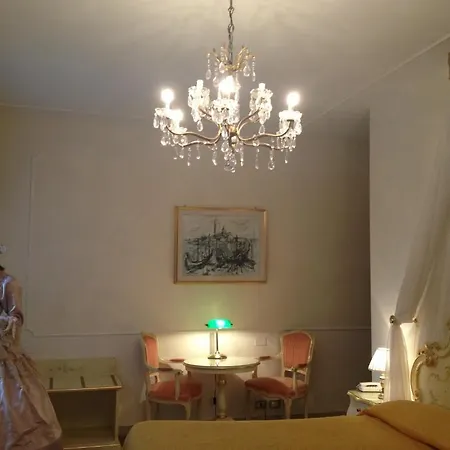 At Leonard Hotel Venezia