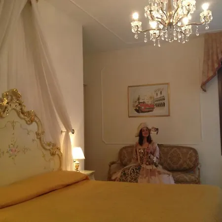 At Leonard Hotel Venezia