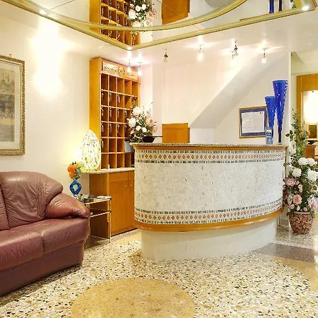 Antica Casa Carettoni Hotel Venecia
