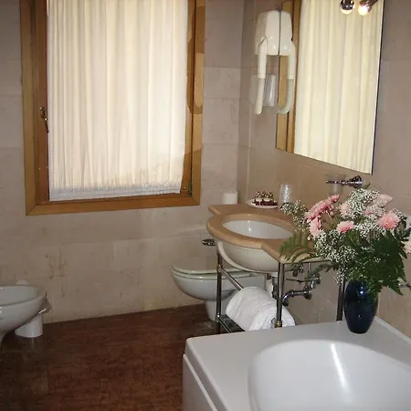 San Simeon Hotel 2*