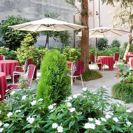 Amadeus 4* Venice