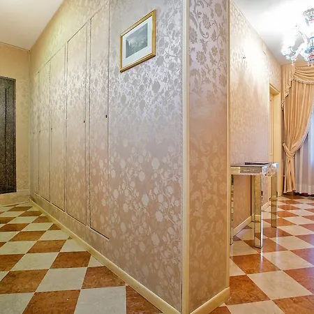 Отель Conterie