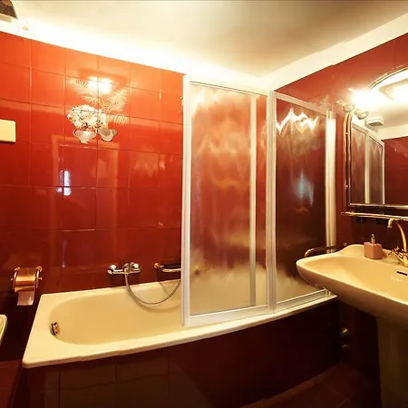 La Porta D'oriente Bed & Breakfast 2*