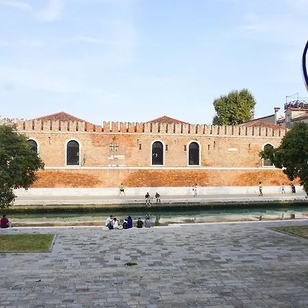 Ca Arsenale דירה