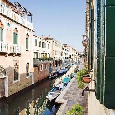 Bed & Breakfast Casa Rezzonico