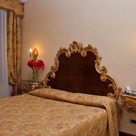 Hotel San Cassiano Ca'favretto 4*