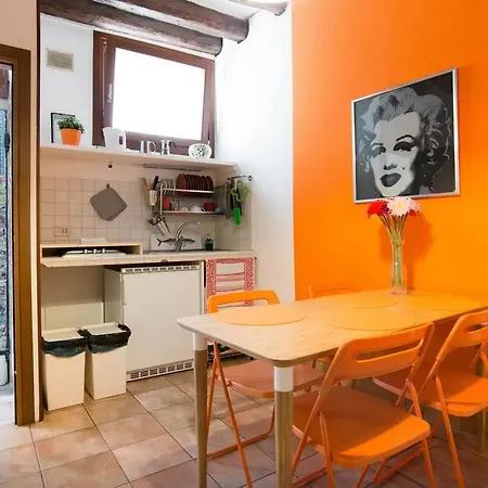 Affittacamere Orange House