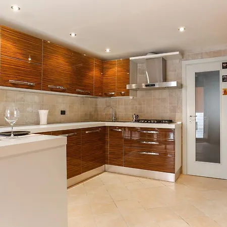 Metropole House Apartment