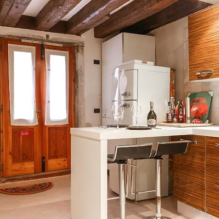 Apartment Metropole House Venice
