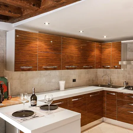 Apartment Metropole House