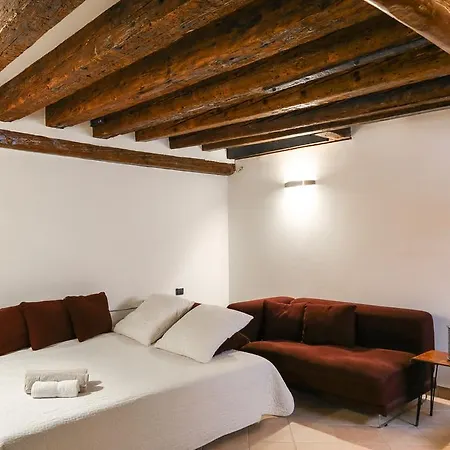Apartment Metropole House Venice