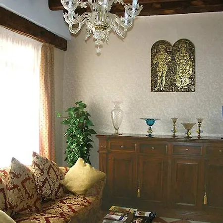 Guest house Alloggi Ss Giovanni E Paolo 2*