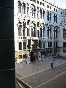 Residenza Nobile - Locazione Turistica בית הארחה