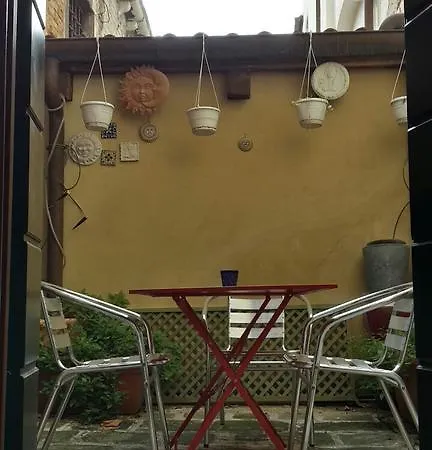 In A Lovely Garden Biennale Flat * Venice
